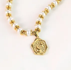 Alyssa - Gold and Pearl Pendant Necklace