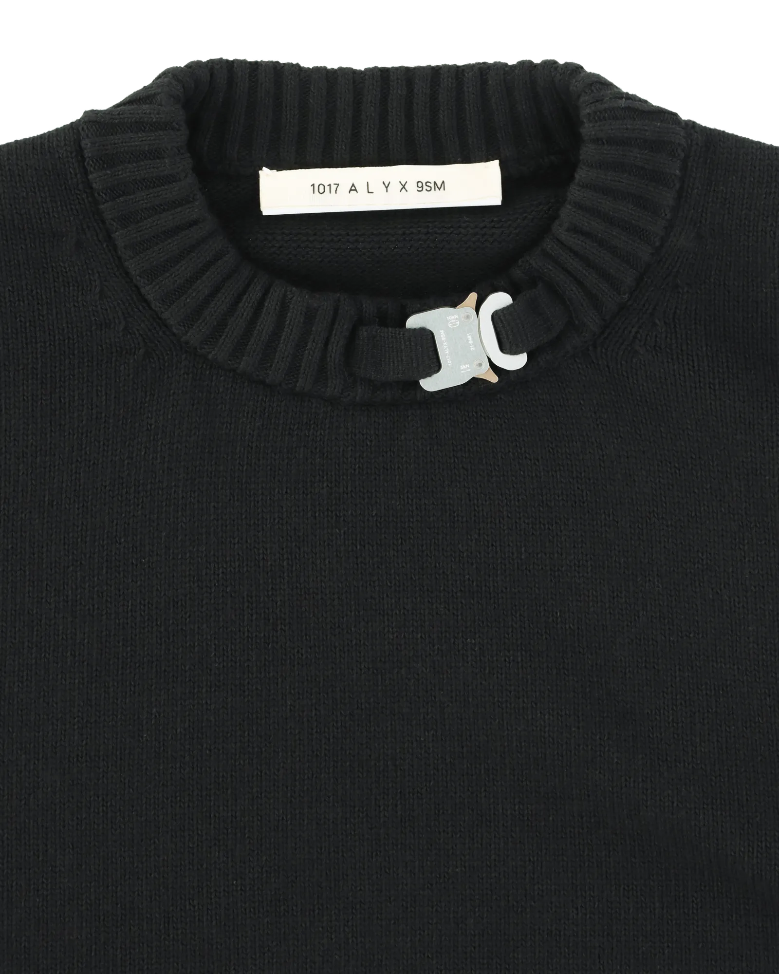 BUCKLE COLLAR CREWNECK