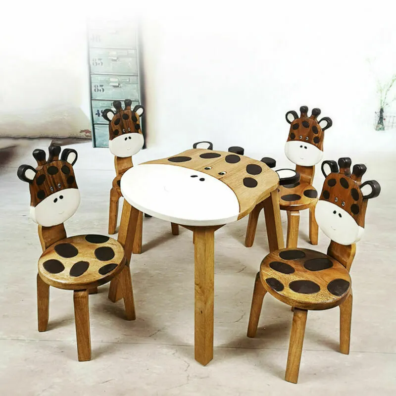 Children’s wooden table Gerry the Giraffe theme