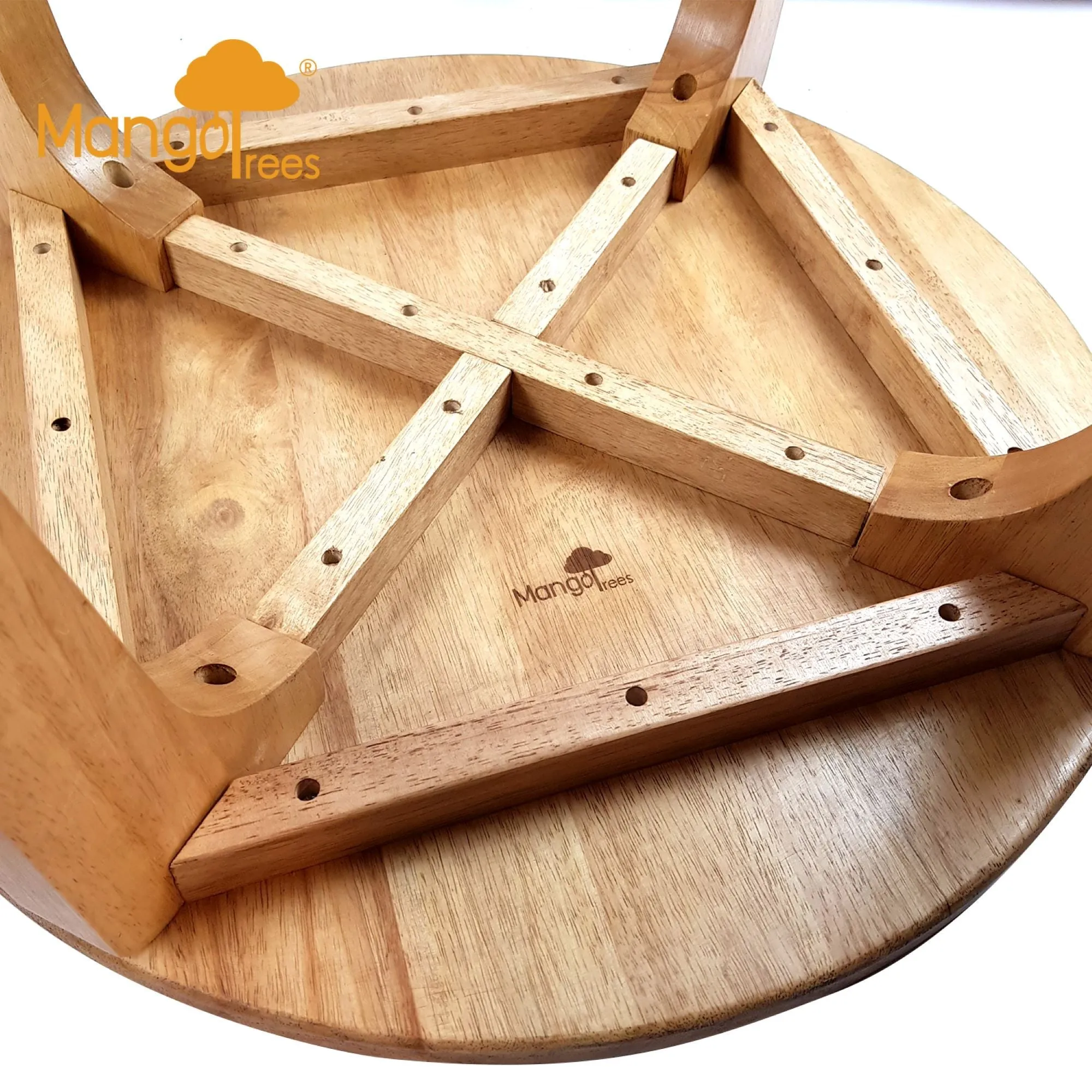 Children’s wooden table : Giraffe themed