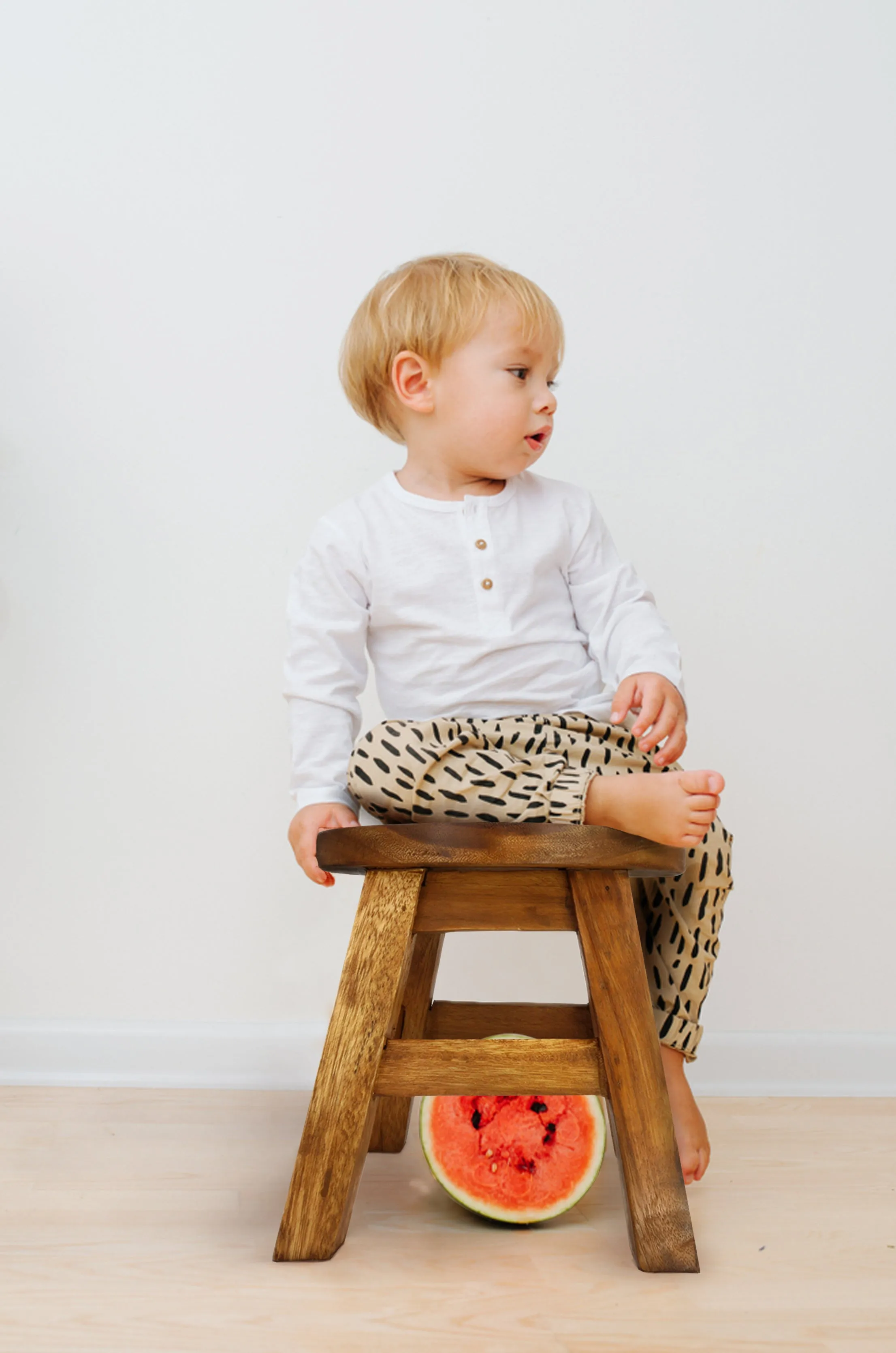 Kids furniture Wooden Stool Puppy Dog Chair Toddlers Step Sitting