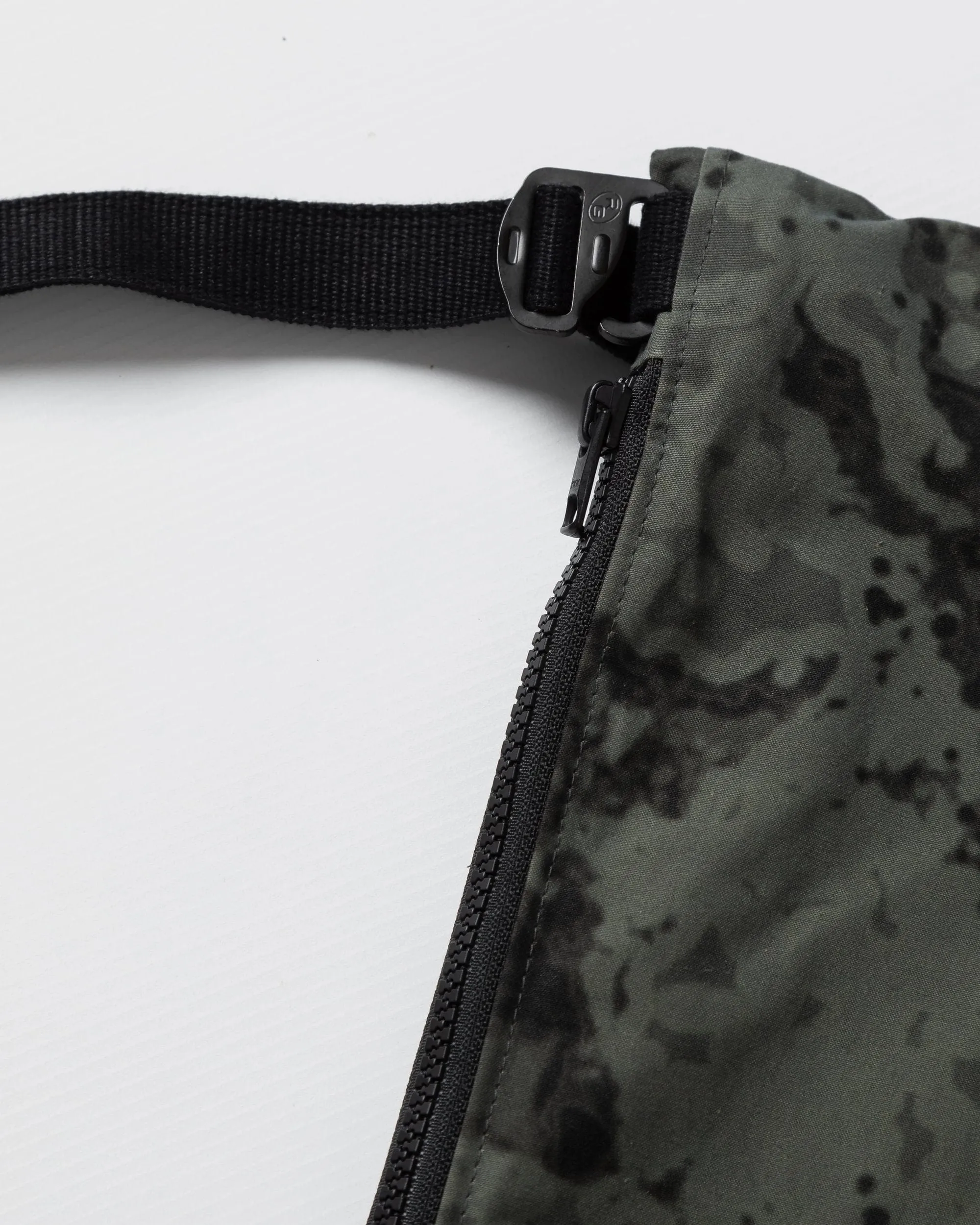 Water Resistant Messenger Bag - Kae Camo