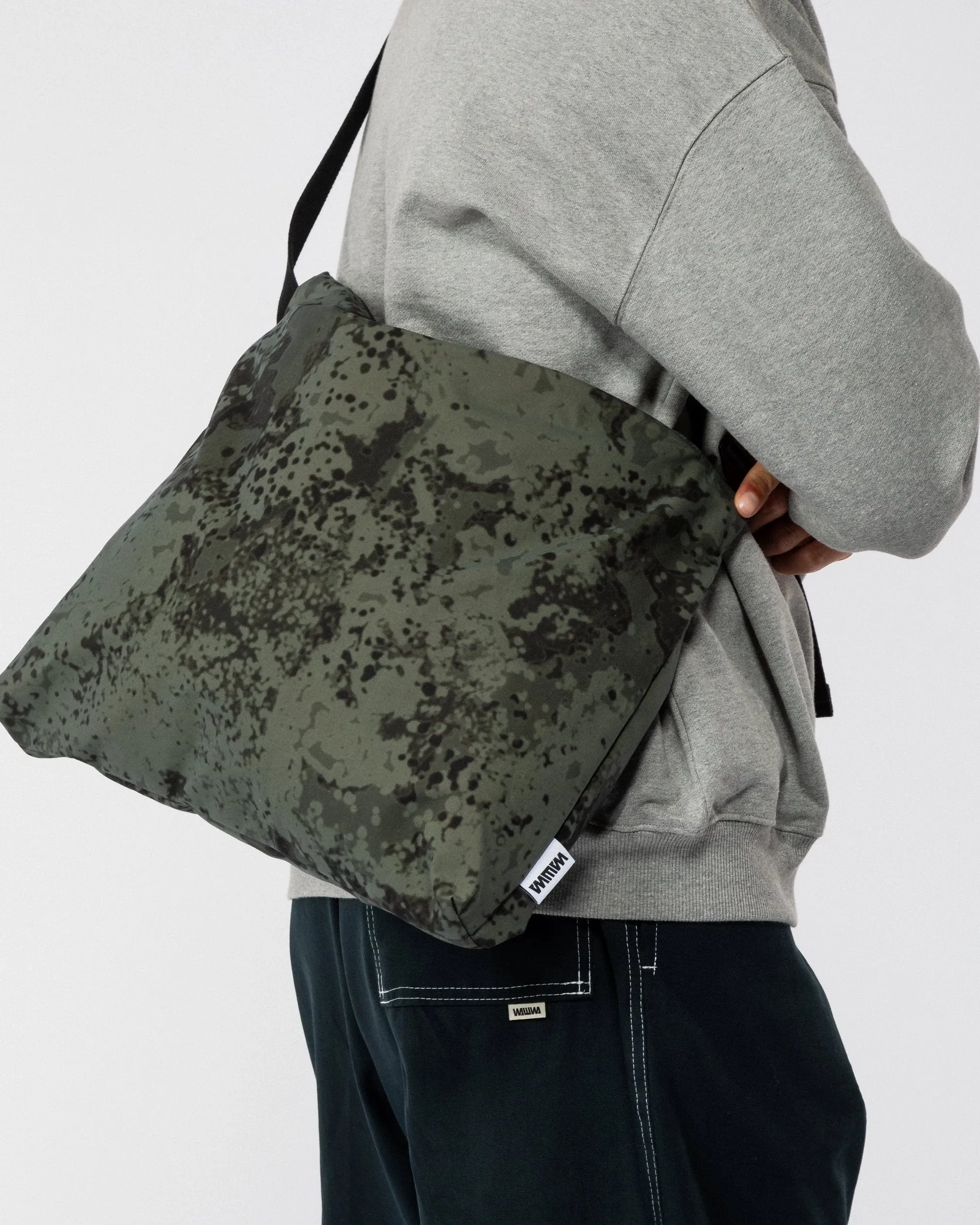 Water Resistant Messenger Bag - Kae Camo